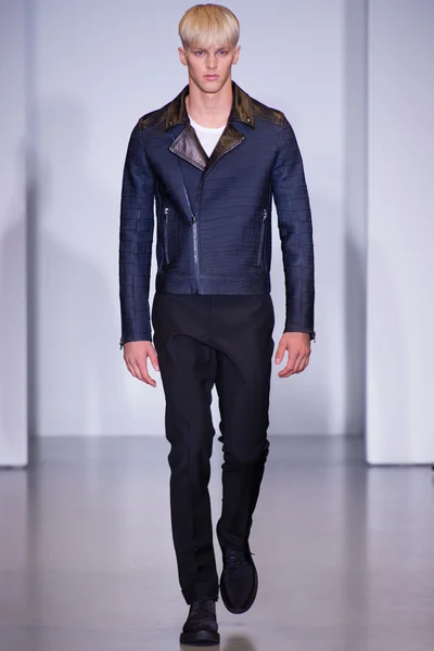 Look 13